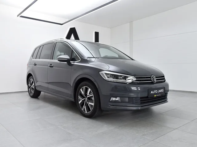 Volkswagen Touran 2.0 TDI Highline DSG – fotografia 4 z 14