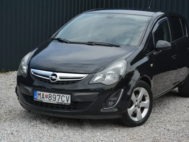 Opel Corsa 1.2 benzín – fotografia 2 z 15