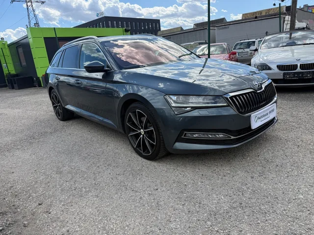 Škoda Superb Combi 2.0 TDI SCR Sportline DSG – fotografia 3 z 15