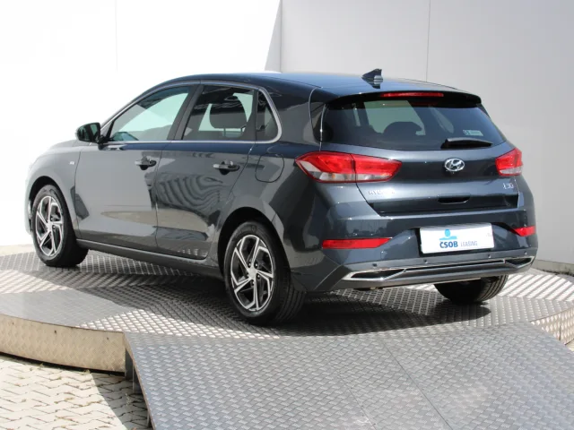 Hyundai i30 1.5 T-GDi MHEV Family – fotografia 3 z 15