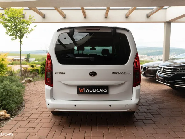 Toyota Proace City Verso Long 1.5D 100k Shuttle – fotografia 5 z 15