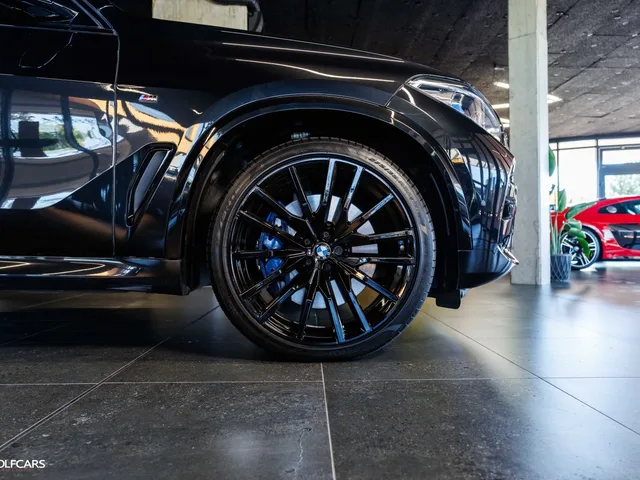 BMW X5 xDrive 40d M-Sport – fotografia 4 z 15