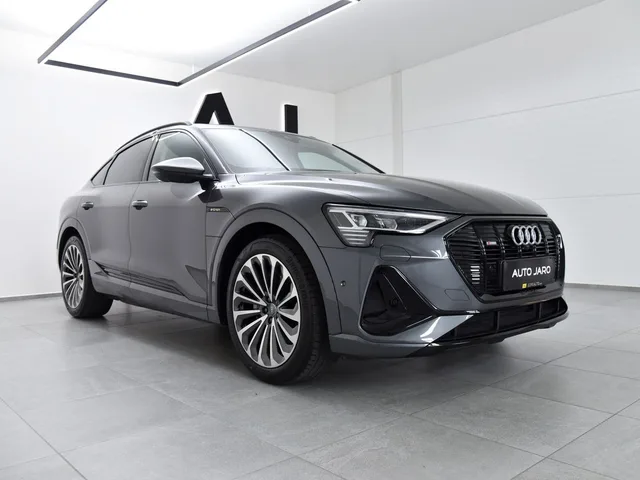 Audi e-tron 55 Quattro S-line A/T – fotografia 5 z 15