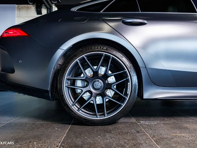 Mercedes-Benz AMG GT 43 4MATIC+ – fotografia 5 z 15