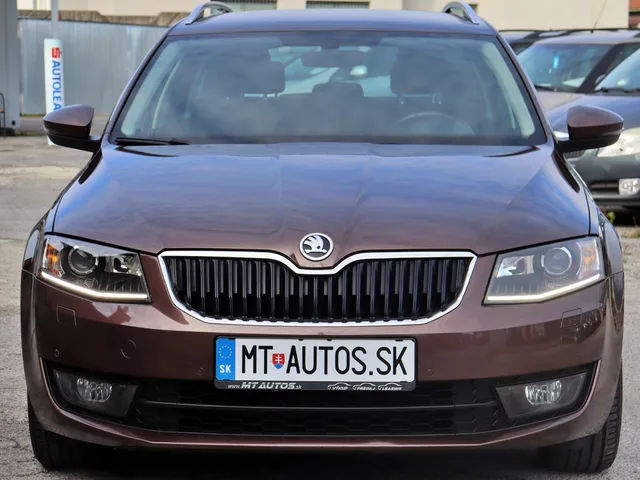 Škoda Octavia 2.0 TDI 4x4 Style – fotografia 5 z 15