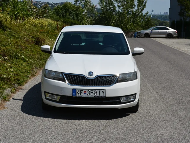 Škoda Rapid Spaceback 1.6 TDI DSG – fotografie 2 z 12