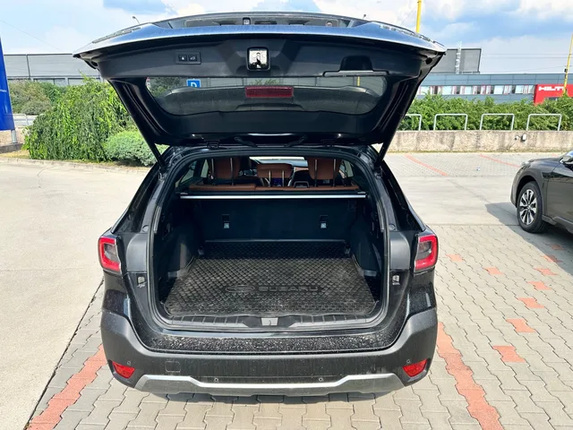 SUBARU OUTBACK 2,5i CVT Premium – fotografia 6 z 12