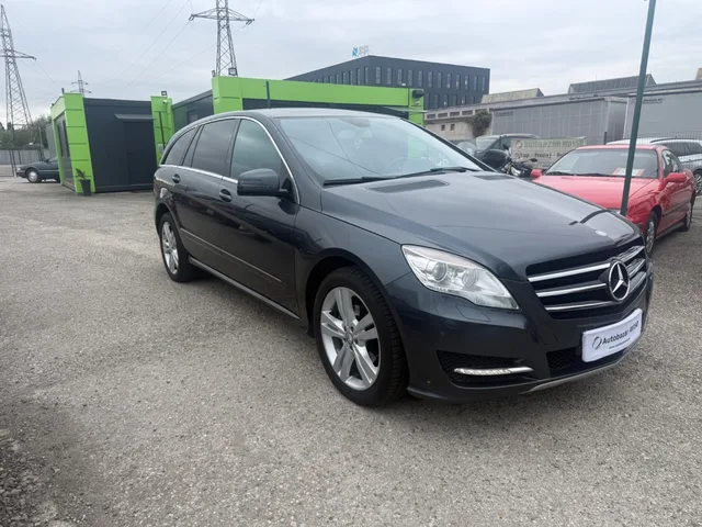 Mercedes-Benz R-Klasse 350 CDI 4MATIC – fotografia 3 z 15
