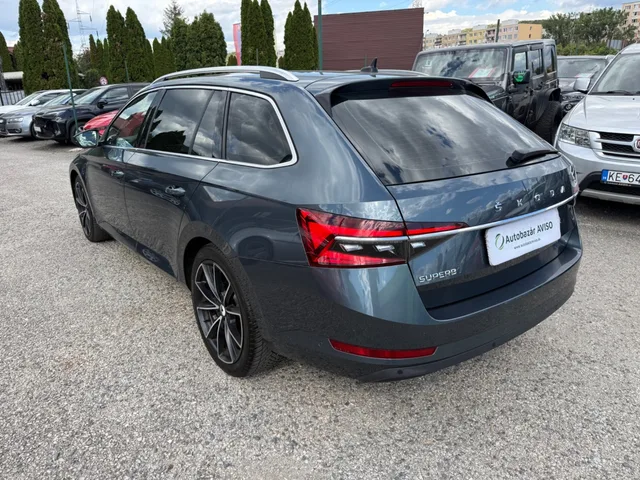Škoda Superb Combi 2.0 TDI SCR Sportline DSG – fotografia 4 z 15