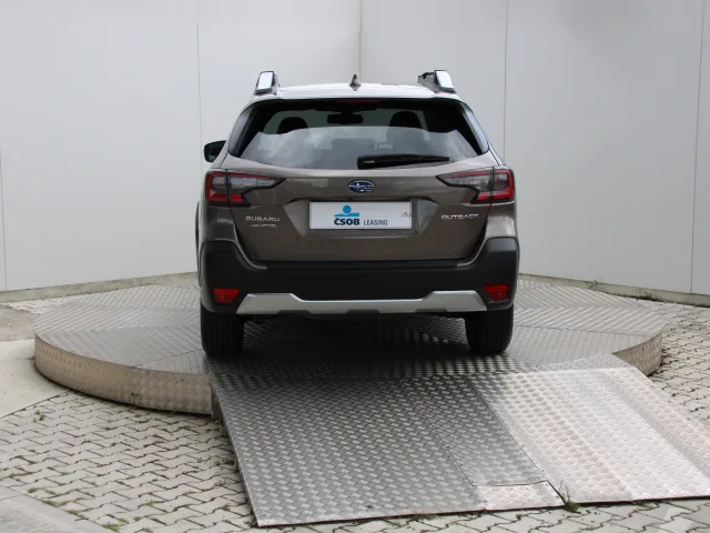 Subaru Outback 2.5i 124 kW A/T 4x4 – fotografia 4 z 15
