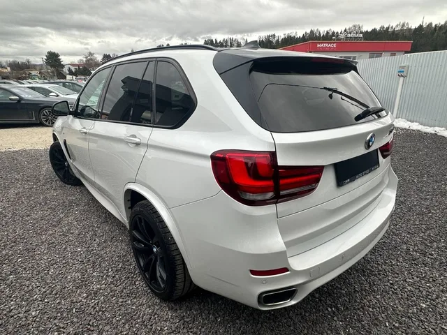 BMW X5 xDrive30d A/T – fotografia 6 z 15