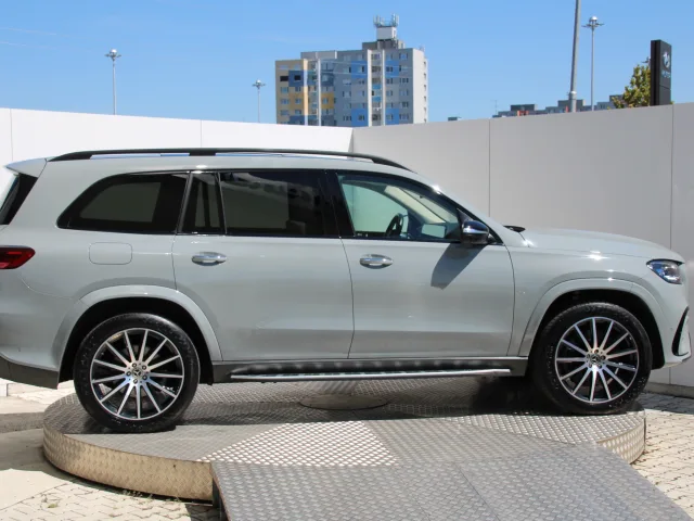 Mercedes-Benz GLS 450 d 3,0 270 kW – fotografia 6 z 15