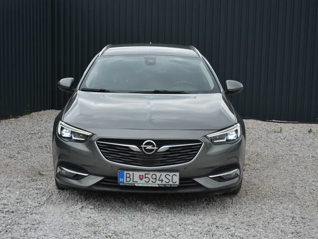 Opel Insignia ST 2.0 4x4 Innovation – fotografia 6 z 15