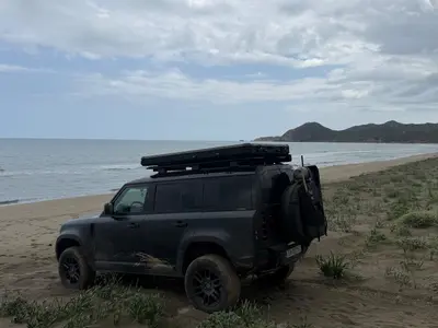 Land Rover Defender 110 2025 – fotografia 3 z 3