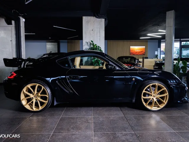 Porsche Cayman 987 2.7 – fotografia 6 z 15