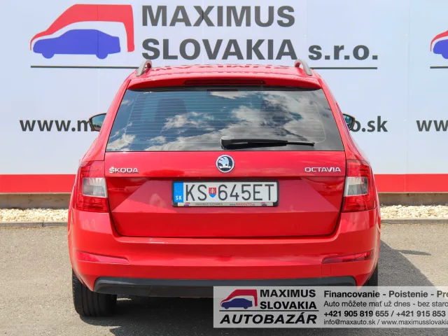 Škoda Octavia Combi 1.6 TDI Ambition – fotografia 6 z 15
