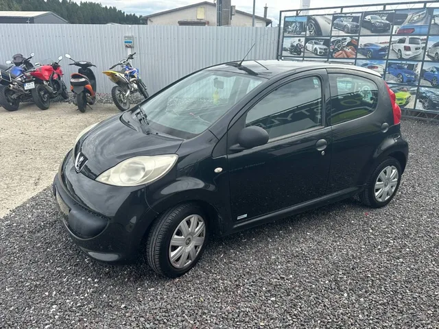 Peugeot 107 1.0e Urban – fotografia 5 z 15