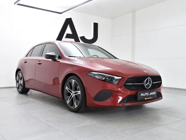 Mercedes-Benz Trieda A A200 mHEV AMG Luxury Line A/T – fotografia 4 z 15