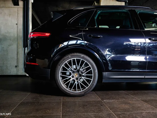 Porsche Cayenne 3.0 V6 4x4 – fotografia 5 z 15