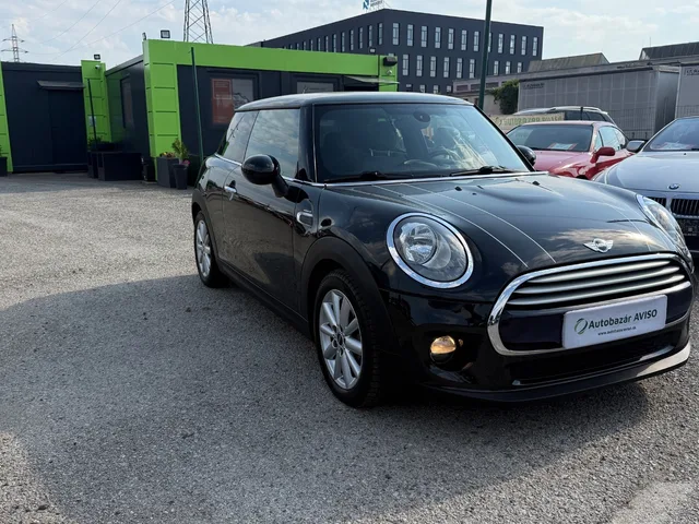 Mini Cooper 1.5 – fotografia 3 z 15
