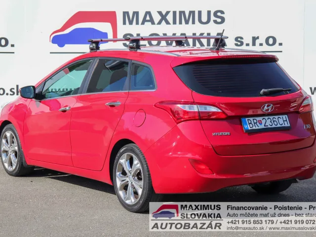 Hyundai i30 kombi 1.6 CRDi 128 Style | 2013 | SR pôvod | Garážované | STK do 08/2027 – fotografia 5 z 15