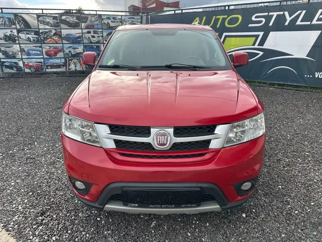 Fiat Freemont 2.0 MultiJet Urban 4x4 A/T – fotografia 3 z 15