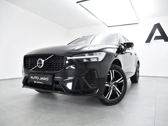 Volvo XC60 2.0 B4 mHEV R-Design AWD A/T – fotografia 2 z 15