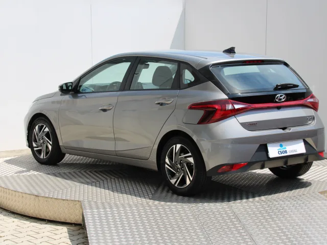 Hyundai i20 1.0 T-GDi Family 74 kW – fotografia 2 z 15