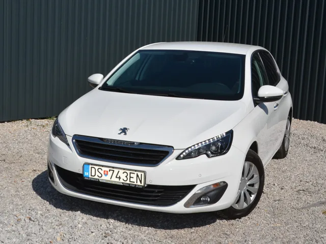 Peugeot 308 1.6 HDi – fotografia 2 z 15