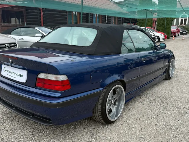 BMW 320i – fotografia 5 z 15