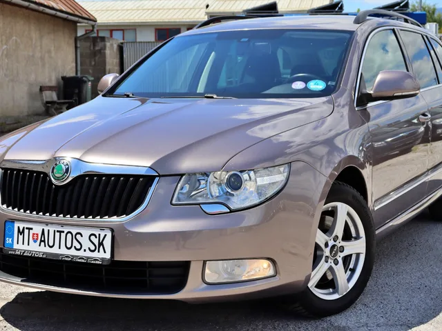 Škoda Superb 1.4 TSI Comfortline – fotografia 3 z 15