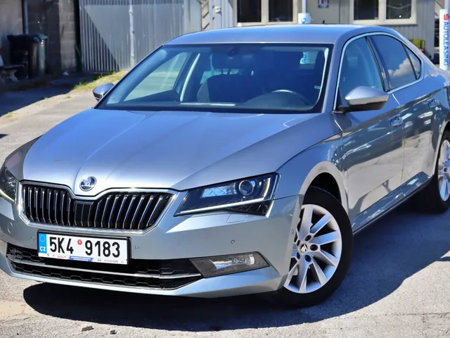 Škoda Superb 1.4 TSI – fotografia 2 z 15