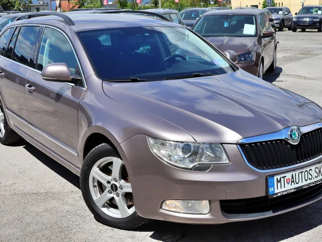 Škoda Superb 1.4 TSI Comfortline – fotografia 6 z 15