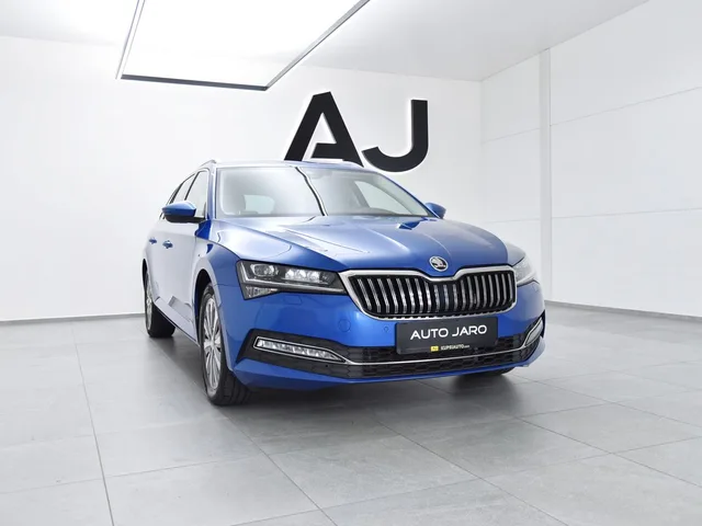 Škoda Superb Combi 2.0 TSI Style DSG – fotografia 4 z 15