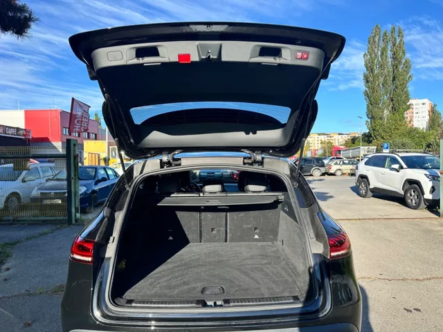 Mercedes-Benz EQC 400 4MATIC AMG Line – zdjęcie 5 z 15