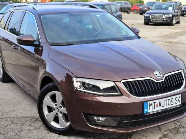 Škoda Octavia 2.0 TDI 4x4 Style – fotografia 6 z 15