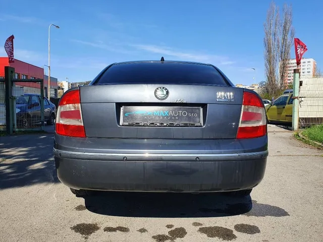Škoda Superb 1.9 TDI Elegance – fotografia 4 z 15