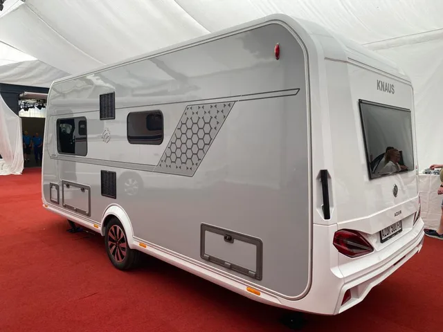 Knaus Azur 460 EU – fotografia 4 z 13