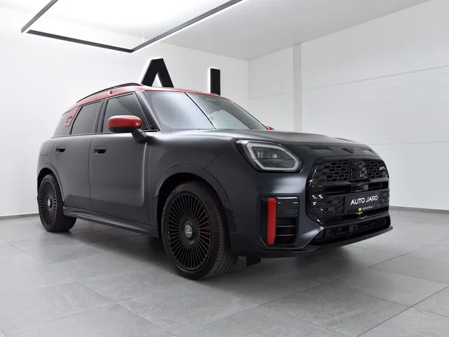 MINI Countryman 2.0 John Cooper Works ALL4 A/T – fotografia 4 z 14