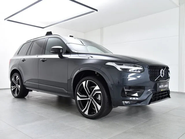 Volvo XC90 2.0 B5 Drive-E AWD R-Design A/T, 7miestne – fotografia 4 z 15