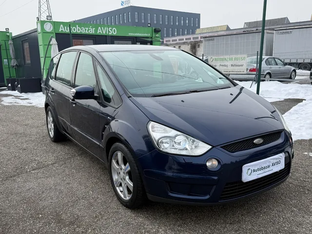 Ford S-Max 2.0 TDCi Trend – fotografia 3 z 15