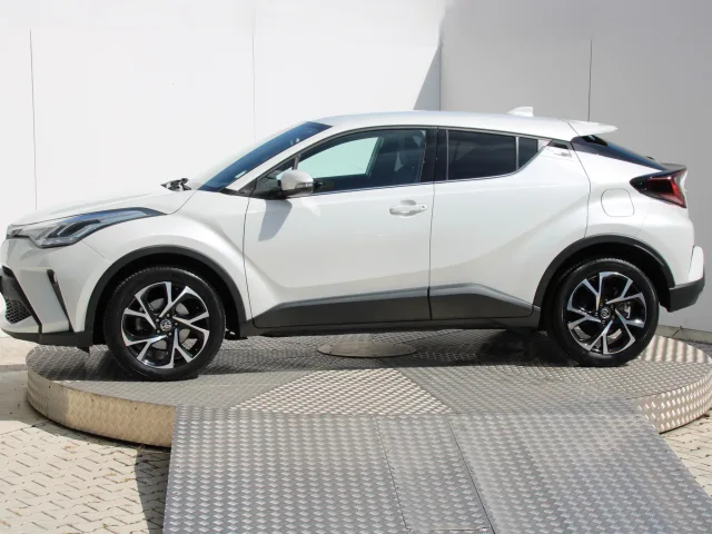 Toyota C-HR 1.2 Turbo 85 kW – fotografia 2 z 15