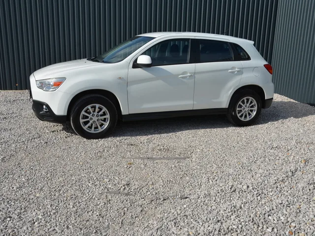 Mitsubishi ASX 1.6 benzín – fotografia 3 z 15