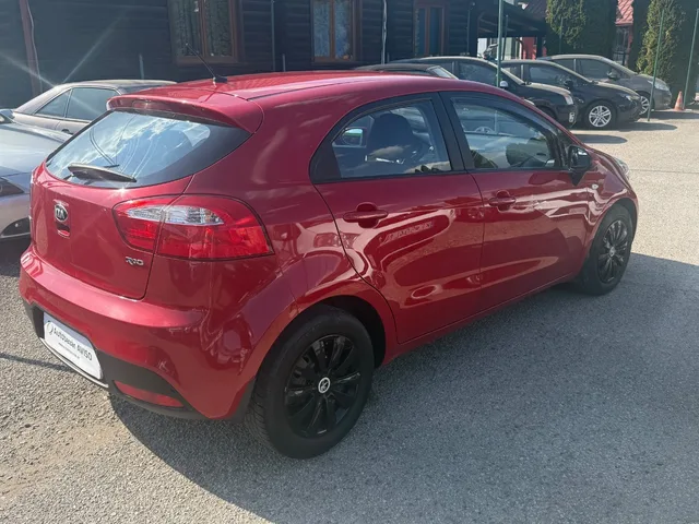 Kia Rio 1.1 CRDi EX – fotografia 6 z 15
