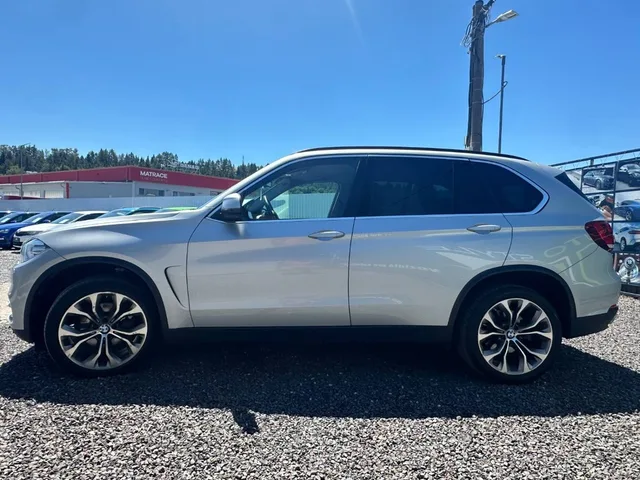 BMW X5 xDrive40d – fotografia 5 z 15