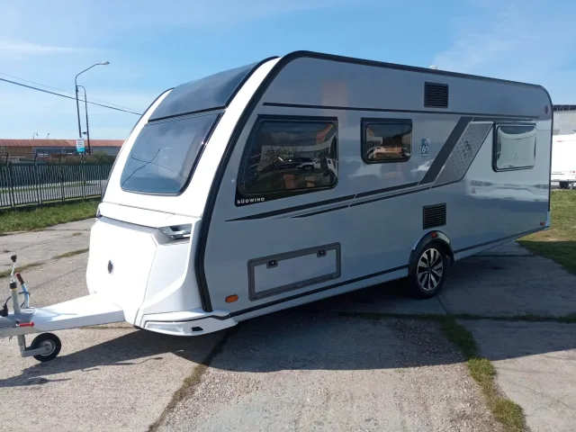 Knaus Südwind 540 UE 60 Years – fotografia 4 z 15