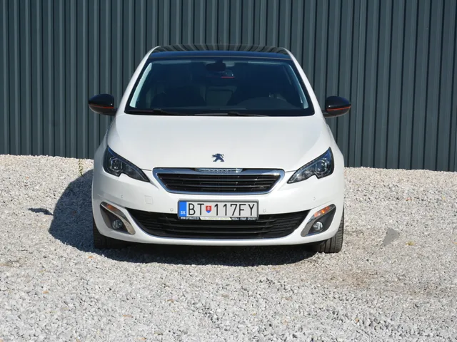 Peugeot 308 1.6 HDI Allure – fotografia 4 z 15