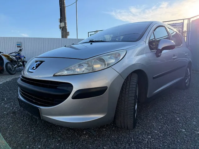 Peugeot 207 SW 1.6 HDi FAP Trendy – fotografia 5 z 15