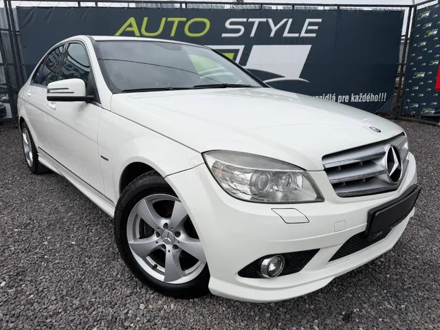 Mercedes-Benz C-Klasse C180 K BlueEFFICIENCY – fotografia 2 z 15