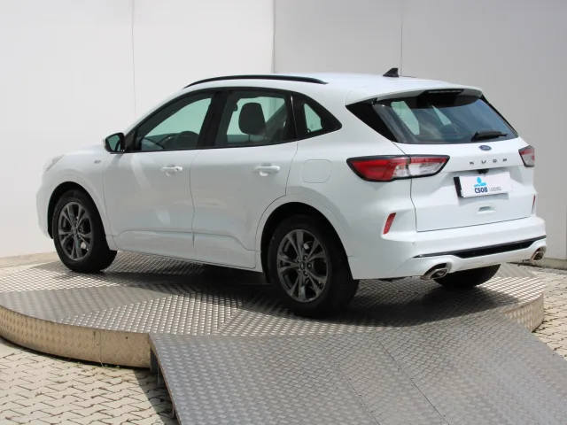 Ford Kuga 1.5 TDCi 88 kW A/T8 – fotografia 3 z 15